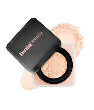 EASY BAKE LOOSE BAKING & SETTING POWDER HUDA BEAUTY